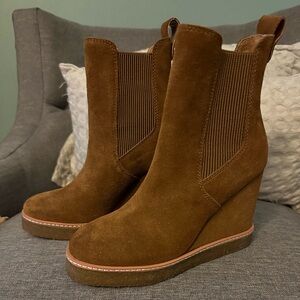 Steve Madden Morris suede bootie size 5.5